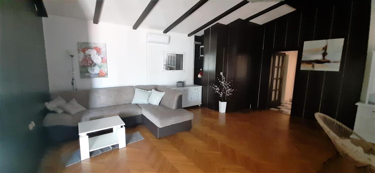 Apartments Petra Tribunj  Bagian luar foto